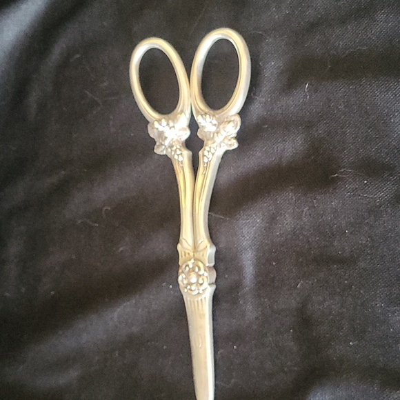 Vintage Antique Sterling Silver Fruit Scissors - Picture 5 of 6